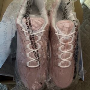 EasySpirit Romy Walkers Pink Suede 11N
